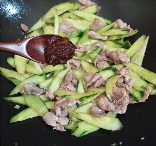 娱乐吃瓜酱小城市,娱乐吃瓜酱的趣味解读