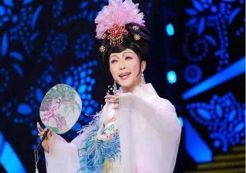 娱乐吃瓜酱李玉刚,娱乐吃瓜酱的跨界传奇