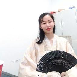 为吃瓜进了娱乐圈的小说,从吃瓜群众到娱乐圈风云