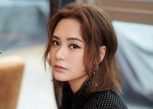 娱乐圈吃瓜博主女孩是谁,她是如何成为热门话题的？