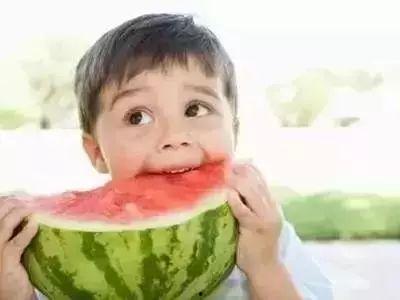 娱乐吃瓜君因造谣道歉,网络舆论风波平息