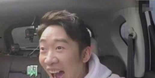 娱乐八卦一定是吃瓜群众的吗,揭秘吃瓜群众的狂欢盛宴